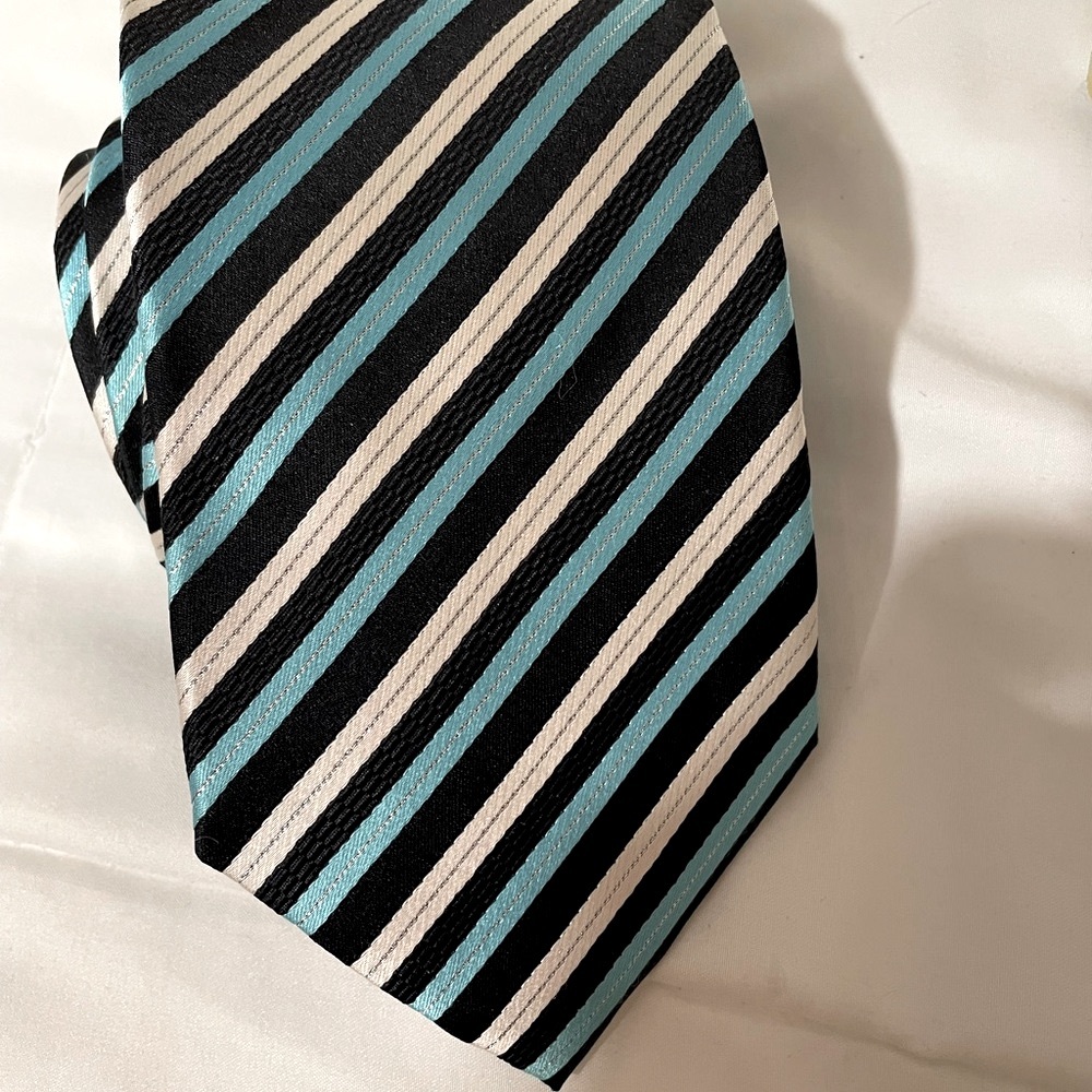 100% silk necktie by Christian Aujard Paris, blue & silver diagonal stripes